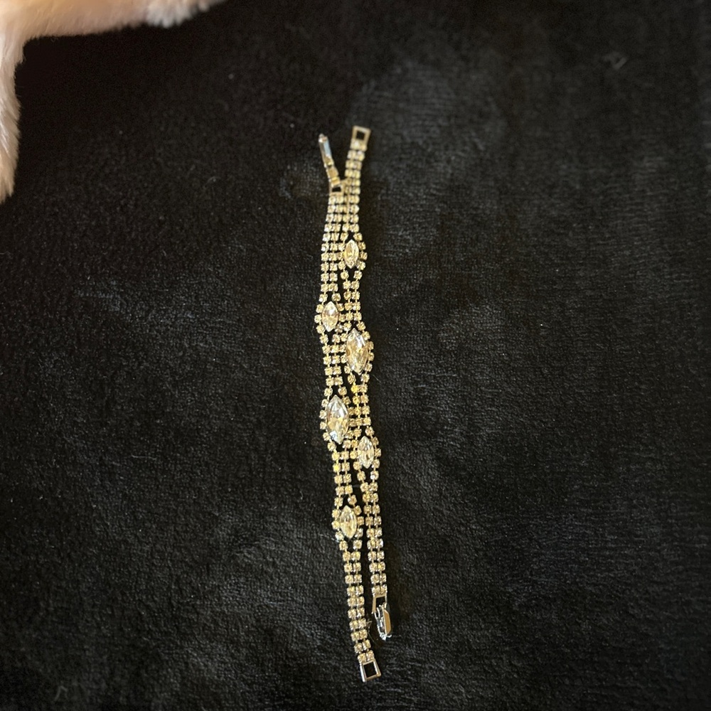 Vintage Weiss signed Bracelet